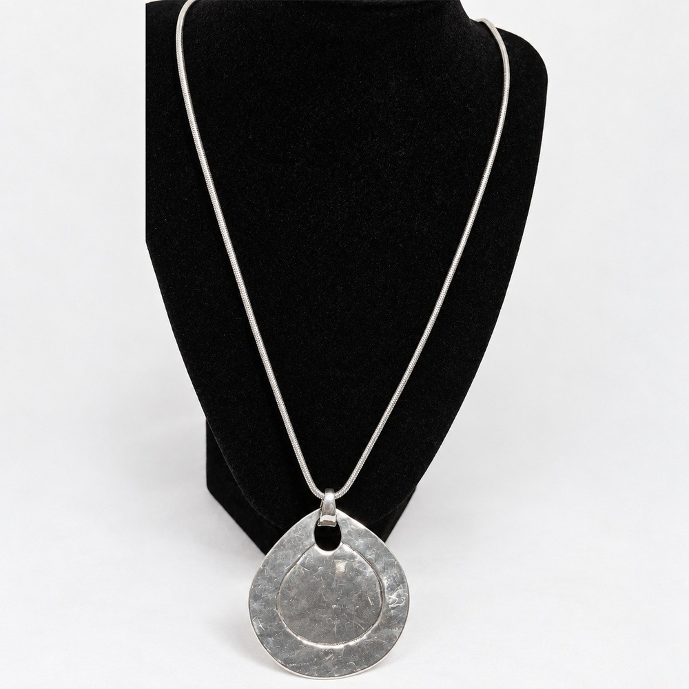 Chicos Silver Tone Hammered Disc Teardrop Pendant Snake Chain Necklace 20 Inch